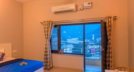 goSTOPS Rishikesh Lakshaman Jhula Room Type - Deluxe Private AC Room with Panoramic View and Ensuite Bathroom X 2 goSTOPS Rishikesh Lakshaman Jhula Room Type - Deluxe Private AC Room with Panoramic View and Ensuite Bathroom X 2