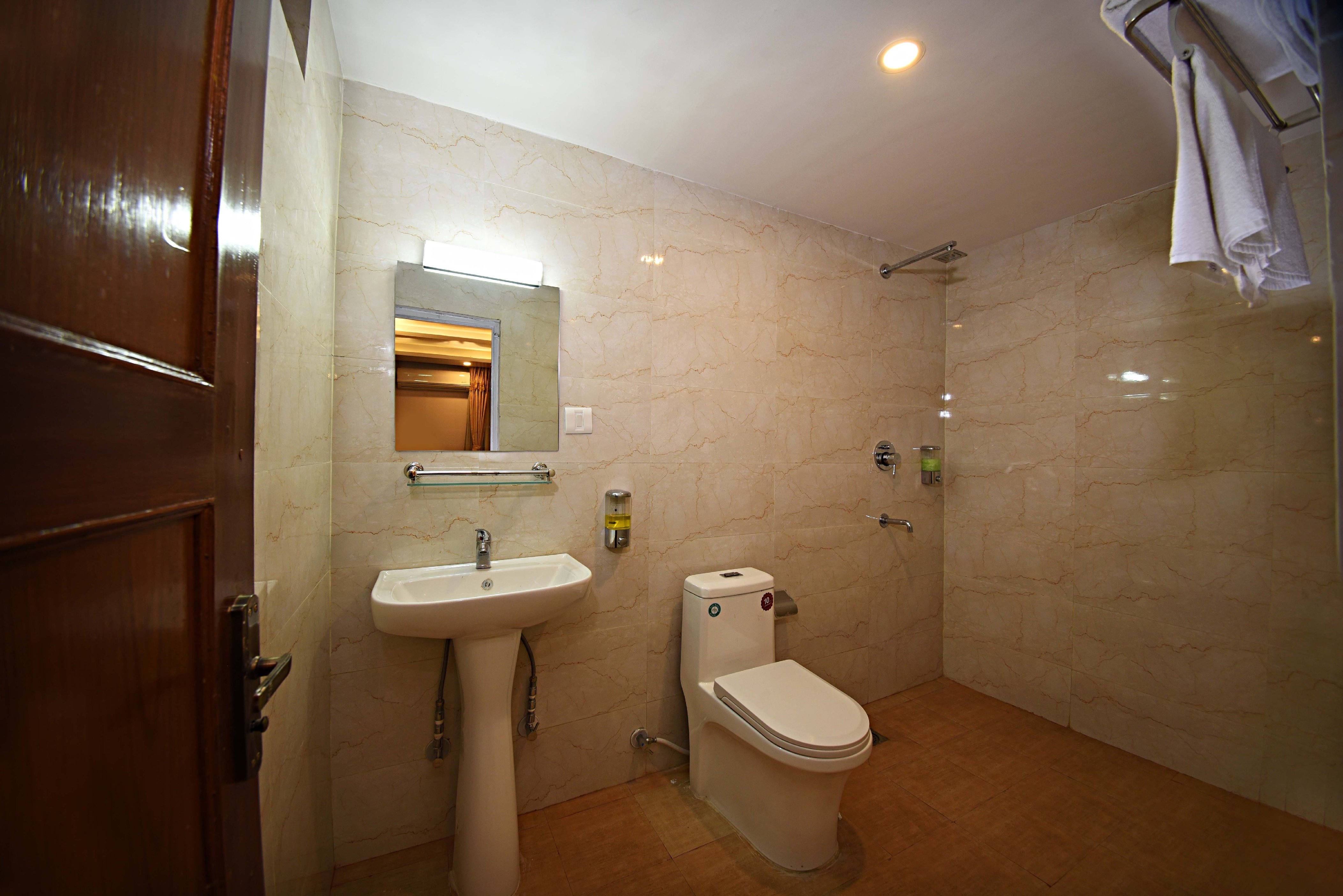 Greatwall International Hotel Room Type - Deluxe Triple Room