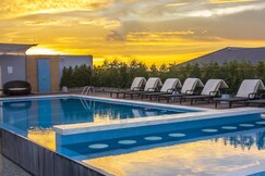 Unique Regency Hotel