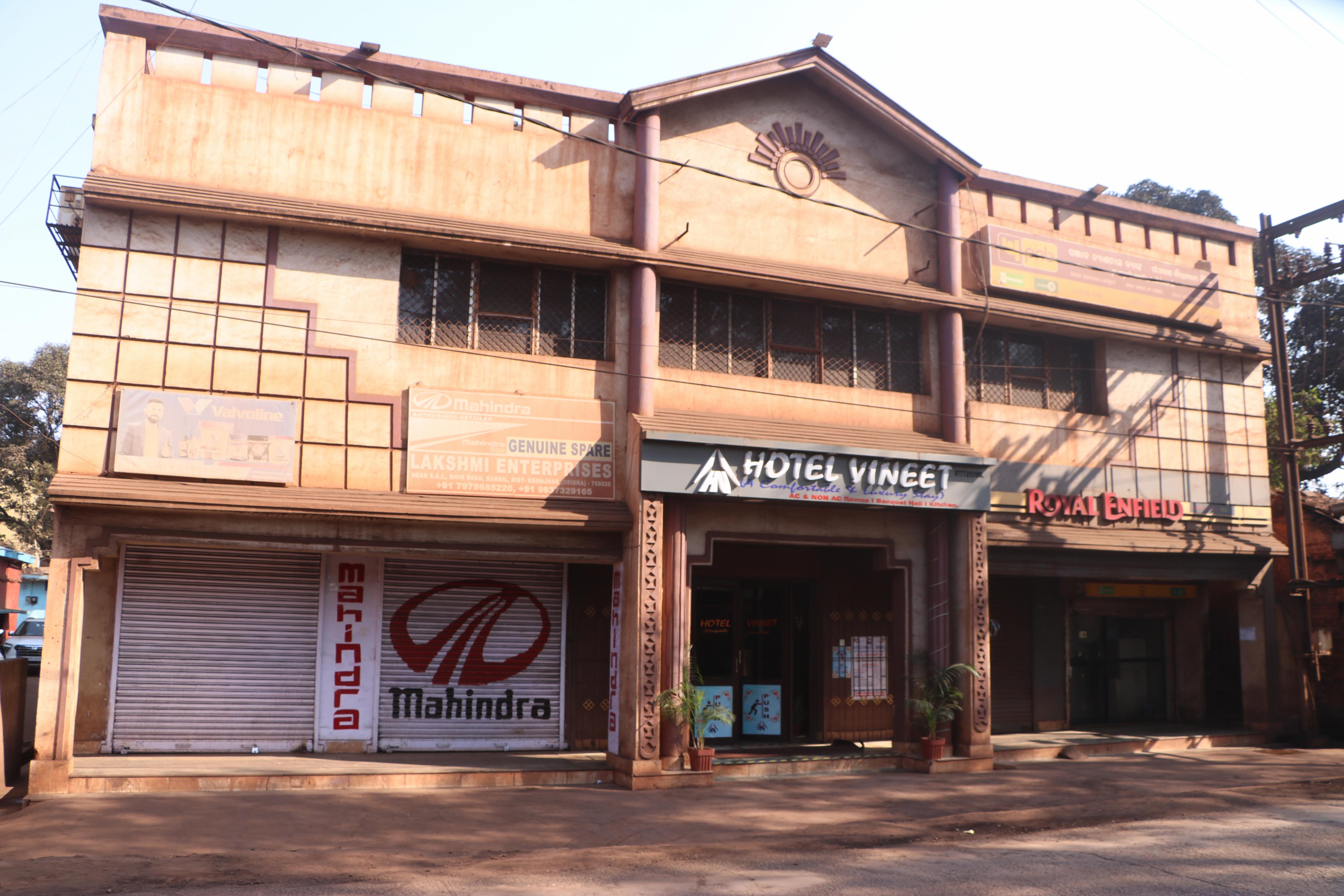 HOTEL VINEET - BARBIL. - Tap to explore photos