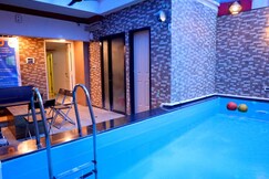 Exotic Pool Villa - Gagal Home