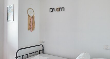 St Christophers Inn Paris Canal Room Type - Single Room with Shared Bathroom