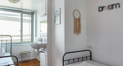 St Christophers Inn Paris Canal Room Type - Twin Room with Shared Bathroom