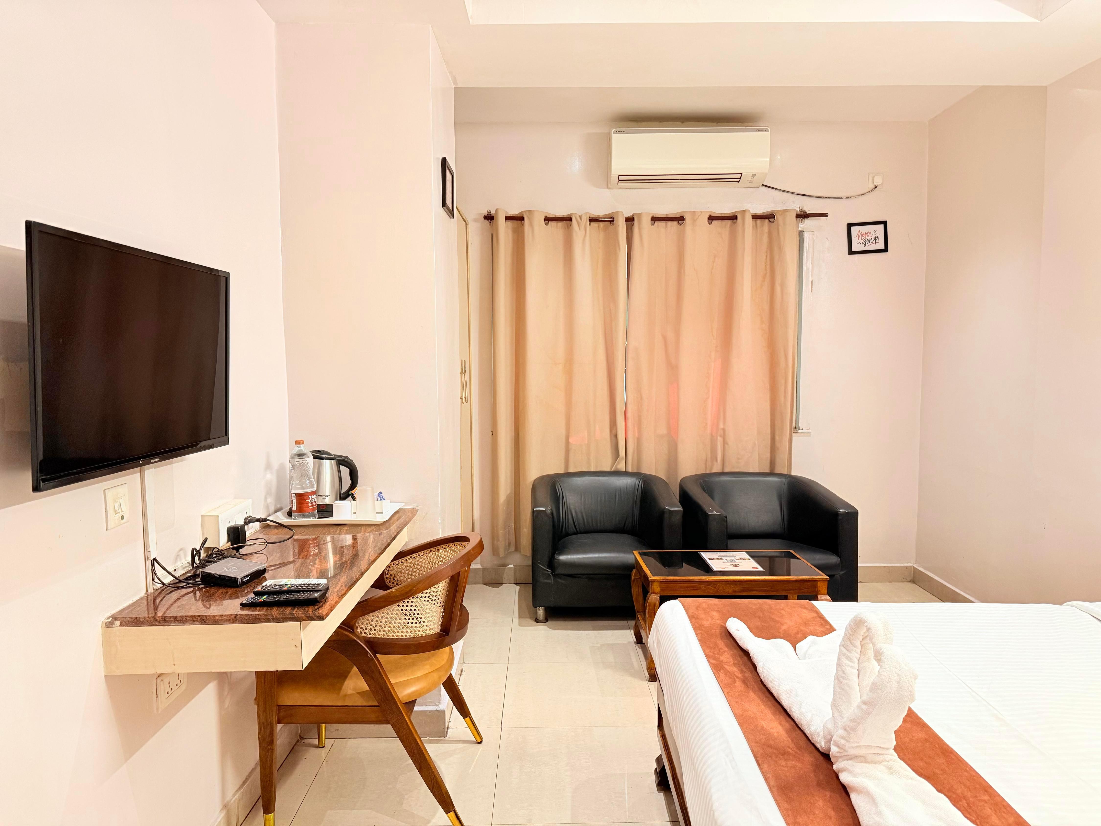 Hotel Sun Square Room Type - oak