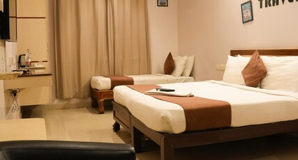 Hotel Sun Square Room Type - Maple Hotel Sun Square Room Type - Maple