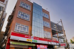 Hotel Kumar's Atithi Nivas