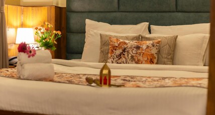INDUS MOUNT ROYALE HOTEL & SPA- 300Mtrs from Mall Room Type - PREMIUM (MOUNTAIN VIEW)