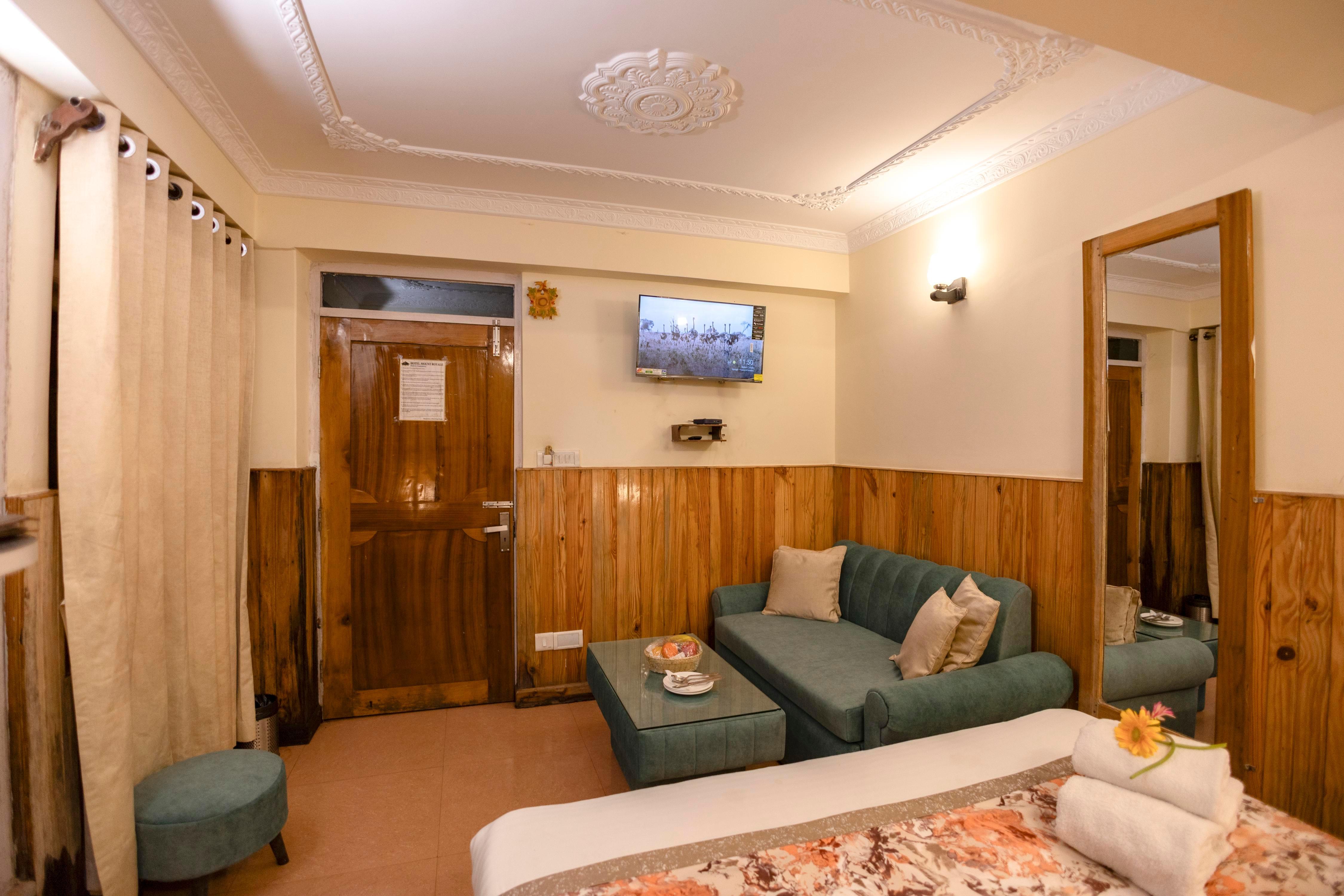 INDUS MOUNT ROYALE HOTEL-100Mtrs from Mall - Tap to explore photos