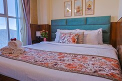 INDUS MOUNT ROYALE HOTEL & SPA- 300Mtrs from Mall