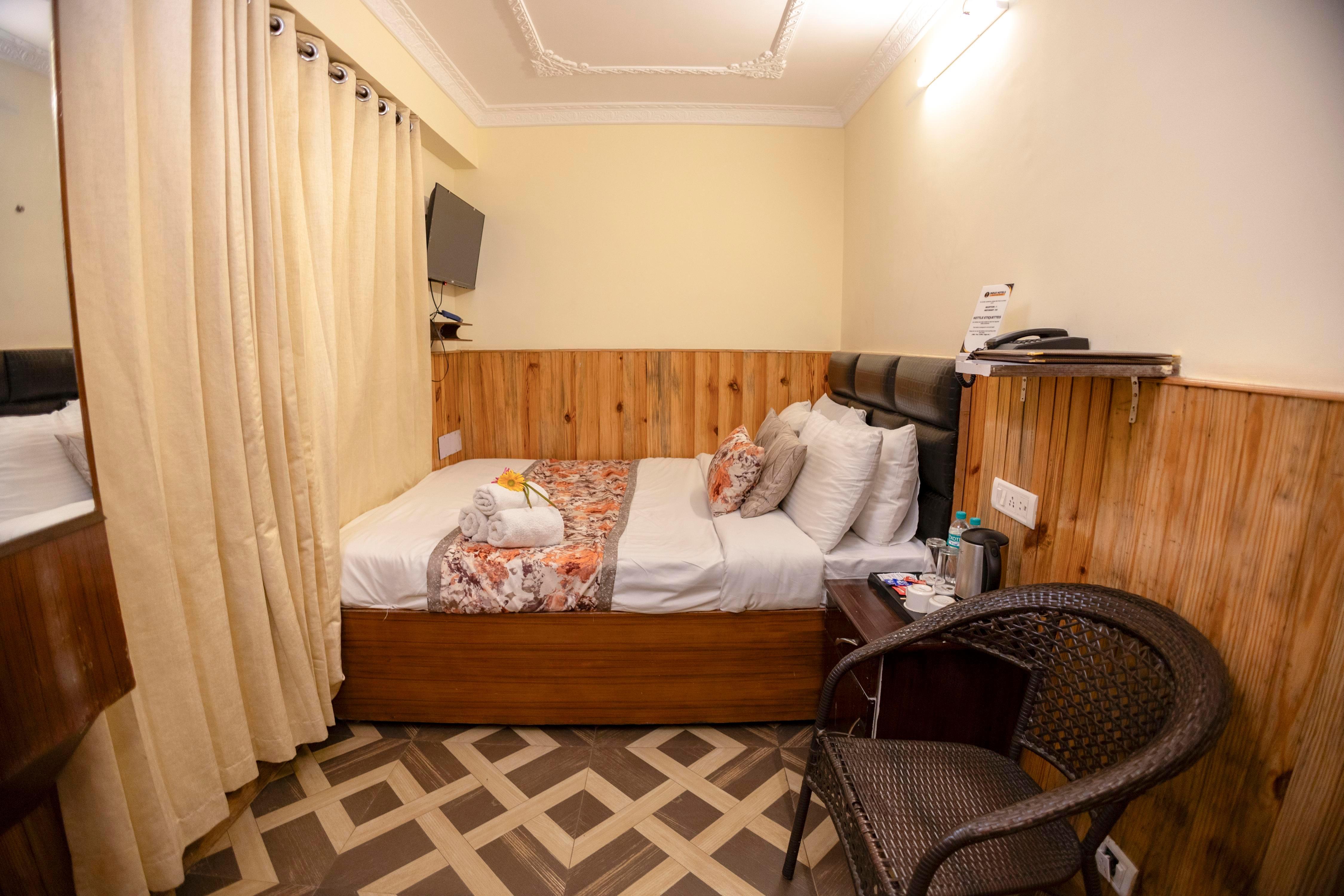 INDUS MOUNT ROYALE HOTEL & SPA- 300Mtrs from Mall Room Type - COMFORT