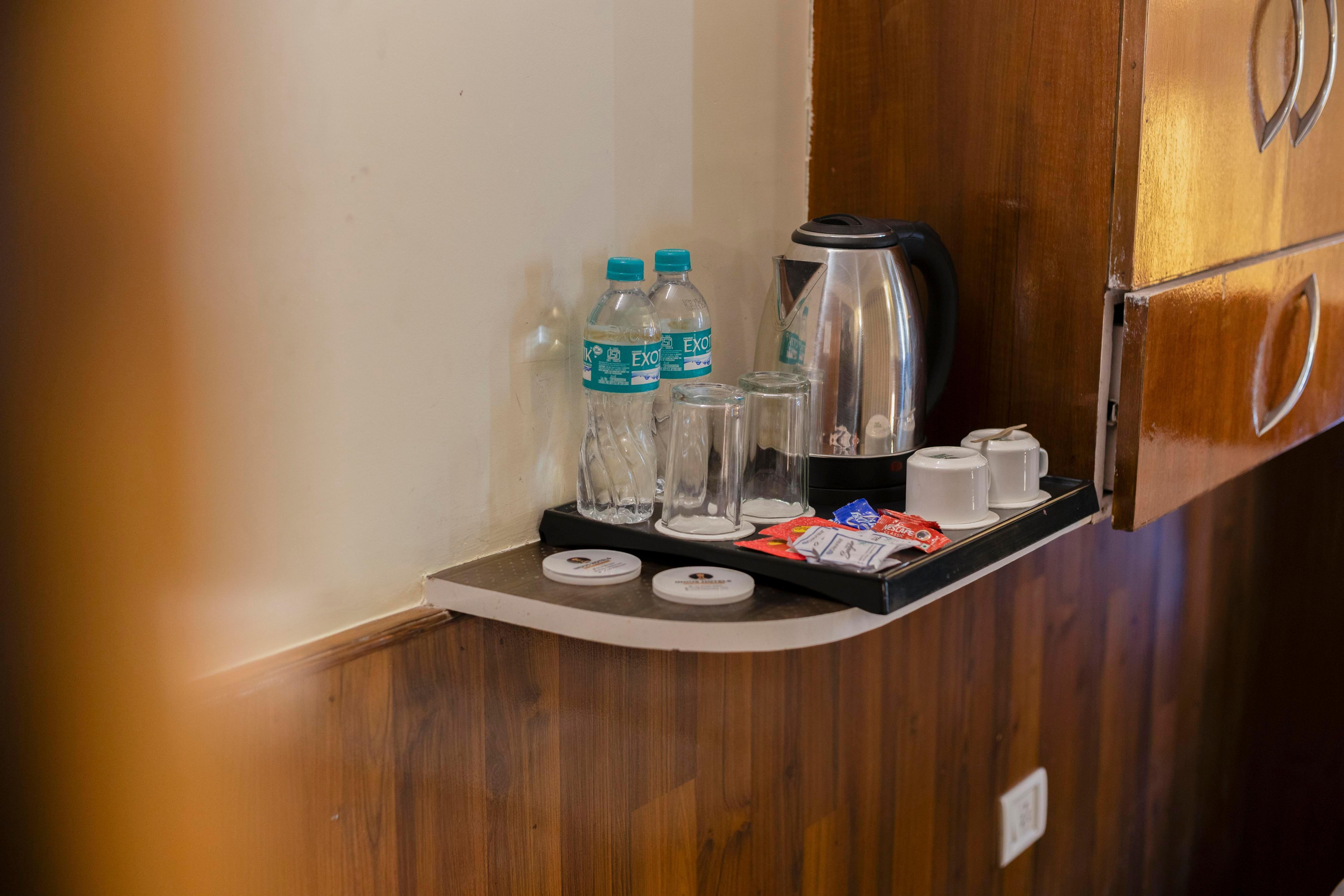 INDUS MOUNT ROYALE HOTEL-100Mtrs from Mall - Tap to explore photos