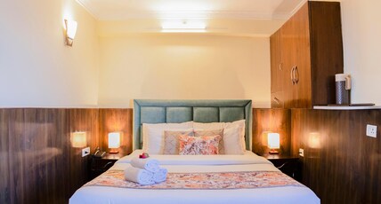 INDUS MOUNT ROYALE HOTEL & SPA- 300Mtrs from Mall Room Type - LUXURY (NON-VIEW)
