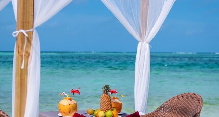 Triton Beach Hotel & Spa Room Type - Honeymoon Suite with Jacuzzi Triton Beach Hotel & Spa Room Type - Honeymoon Suite with Jacuzzi