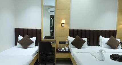 Hotel Sar Kamla Dham - 10Mins walking from ISKCON Temple Room Type - Junior Executive Suite