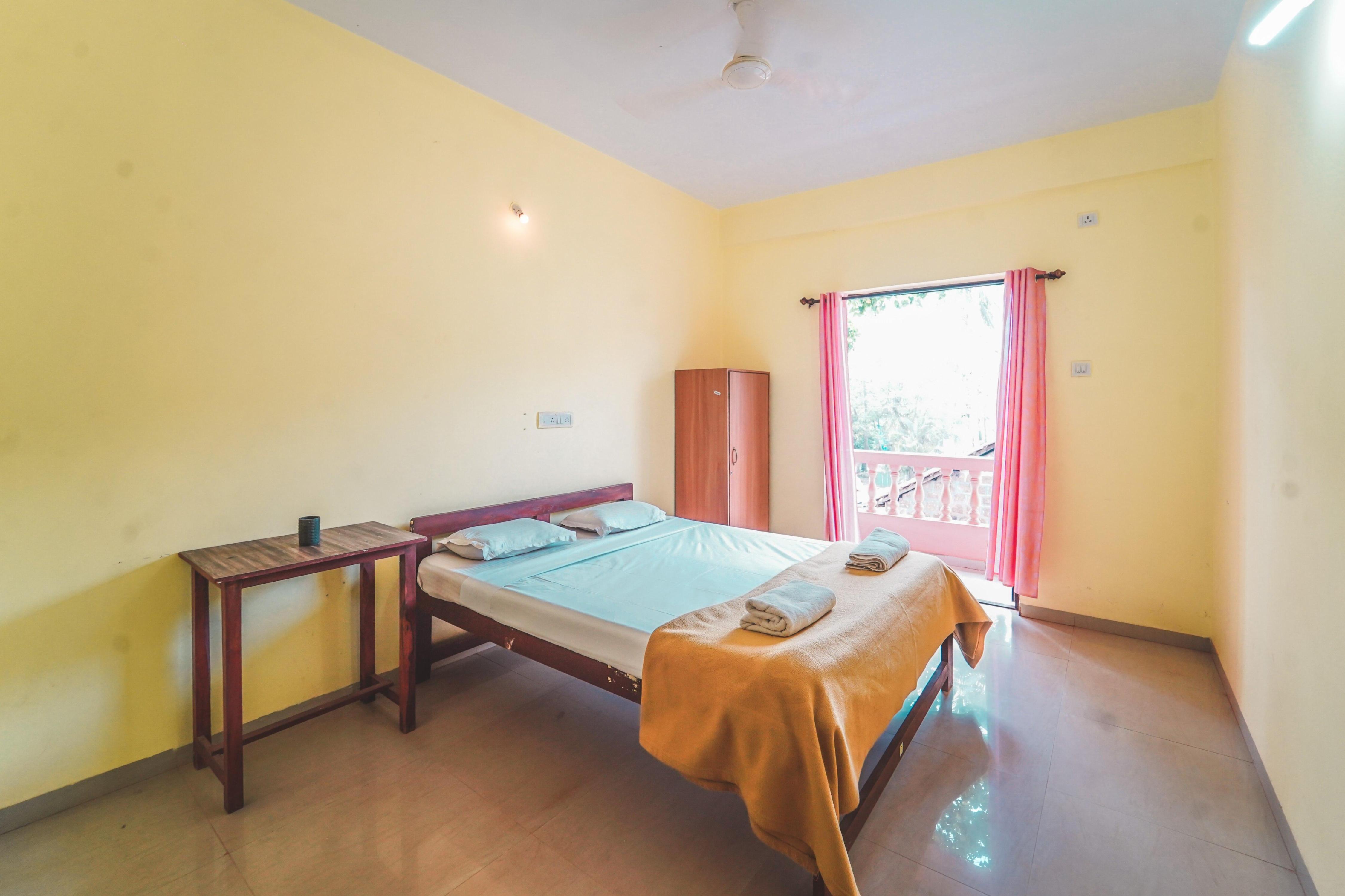 Piggy Hostel Arambol - Tap to explore photos