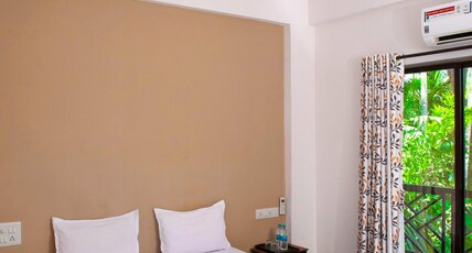 Vartak Wadi  Smita Villa Room Type - Family Room with Balcony