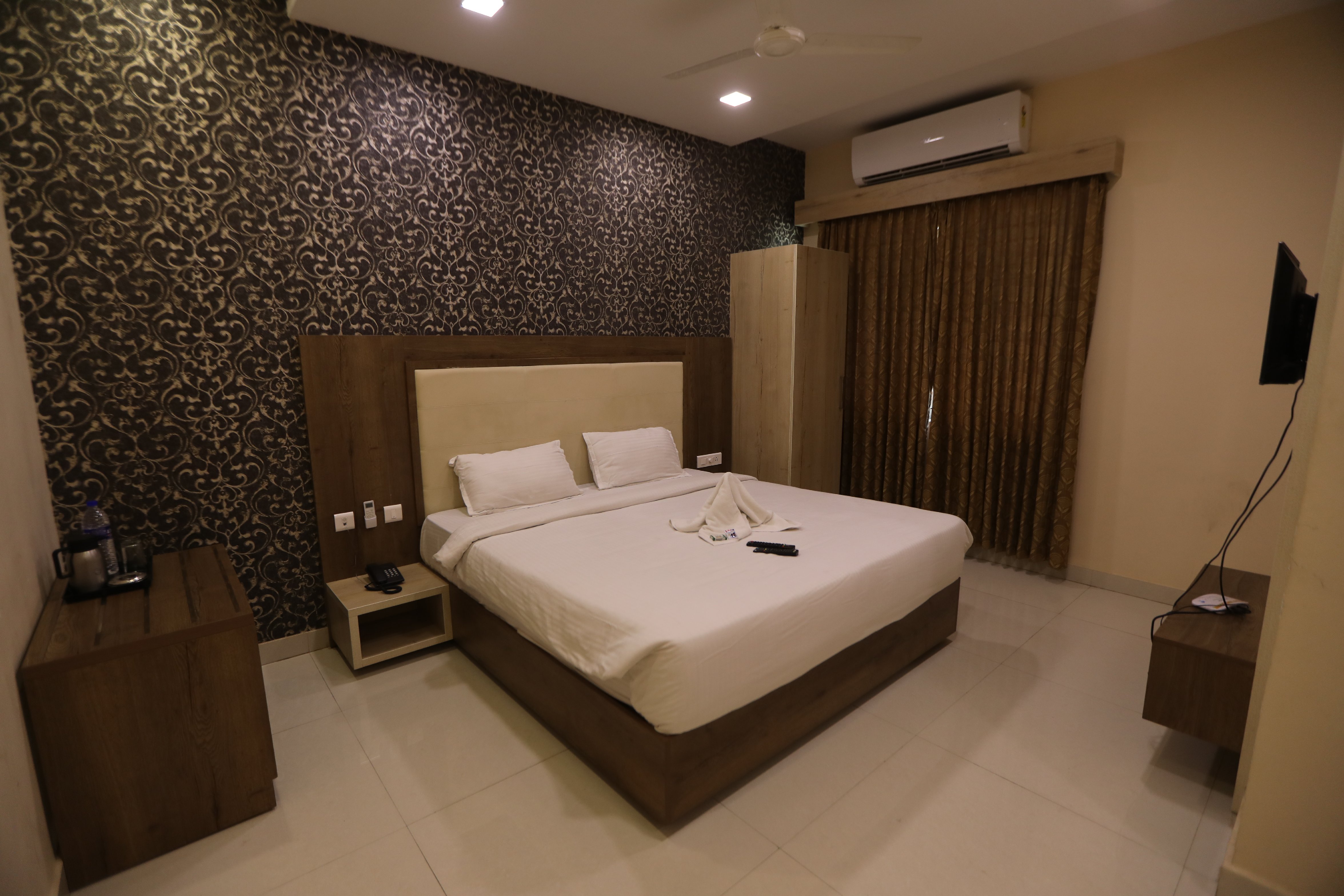 Hotel Salem Regency - A Business Stay Room Type - Premium AC -WIFI Hotel Salem Regency - A Business Stay Room Type - Premium AC -WIFI