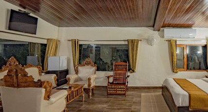 Lohagarh Corbett Resort Room Type - Glass Suite with Jungle View