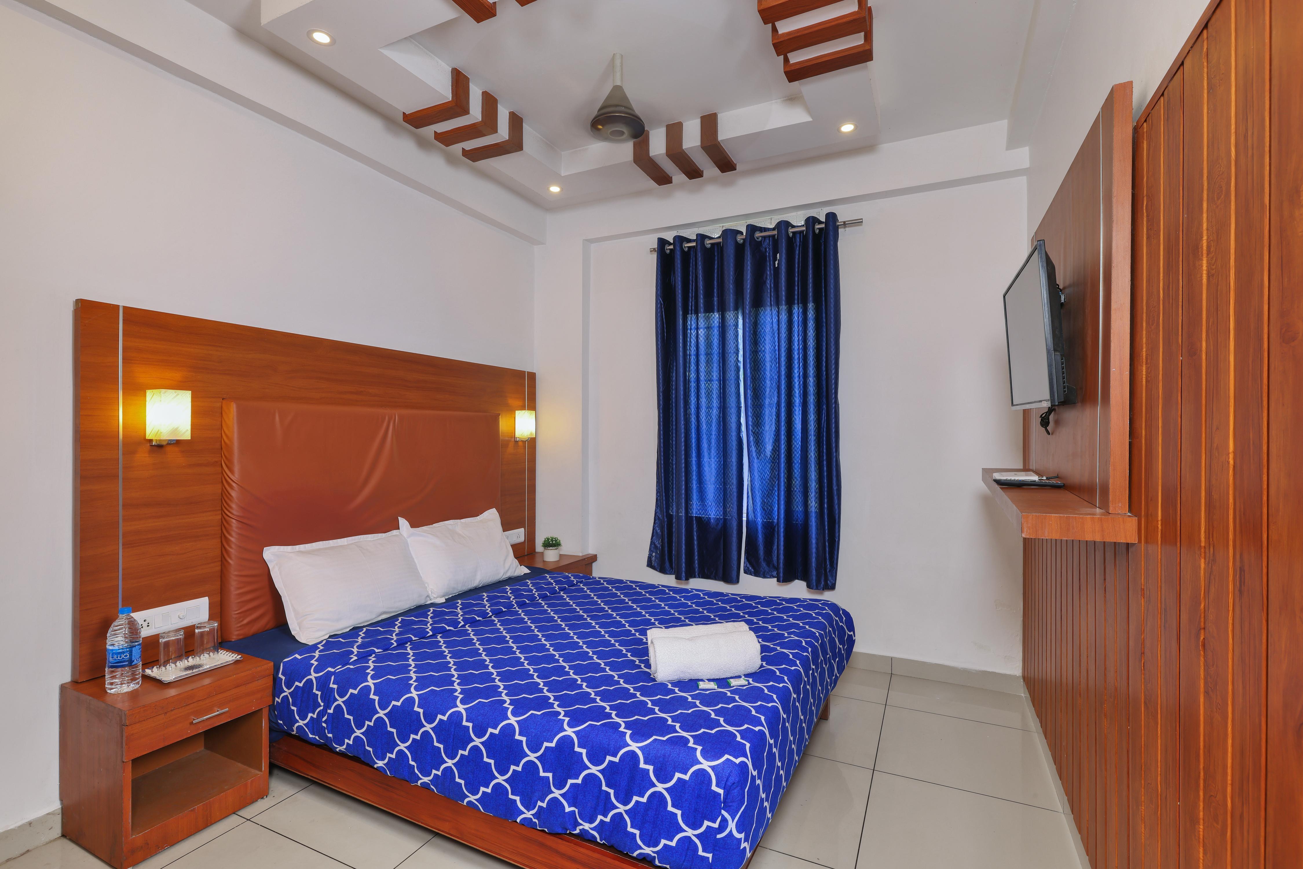 Hotel White portico Room Type - Deluxe Room Non AC