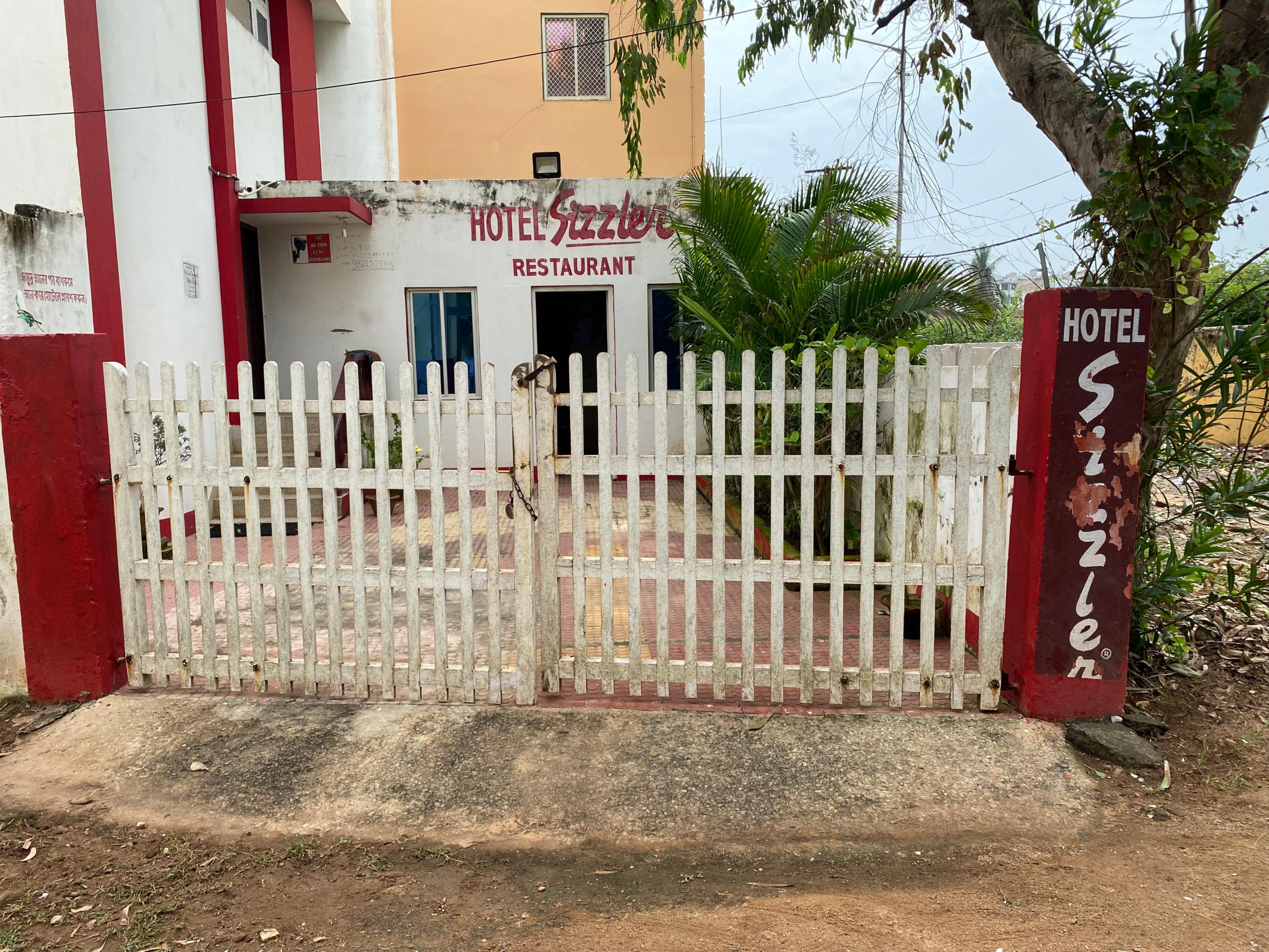 Hotel sizzler - Tap to explore photos