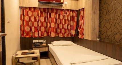 Continental Lodge Room Type - Single Deluxe Room
