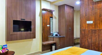 Hotel Royale Hills by RSP Vista Hotels & Resorts Room Type - Deluxe Room Hotel Royale Hills by RSP Vista Hotels & Resorts Room Type - Deluxe Room