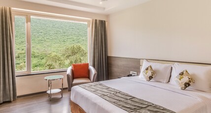 COMFORT ROOMS(VIZAG CONVENTIONS) Room Type - Hill View COMFORT ROOMS(VIZAG CONVENTIONS) Room Type - Hill View