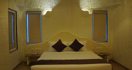 Hotel Magenta-City Center Bani Park Jaipur Room Type - Nahargarh Palace Room