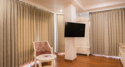 Hotel Magenta-City Center Bani Park Jaipur Room Type - Luxury Room with Bathtub