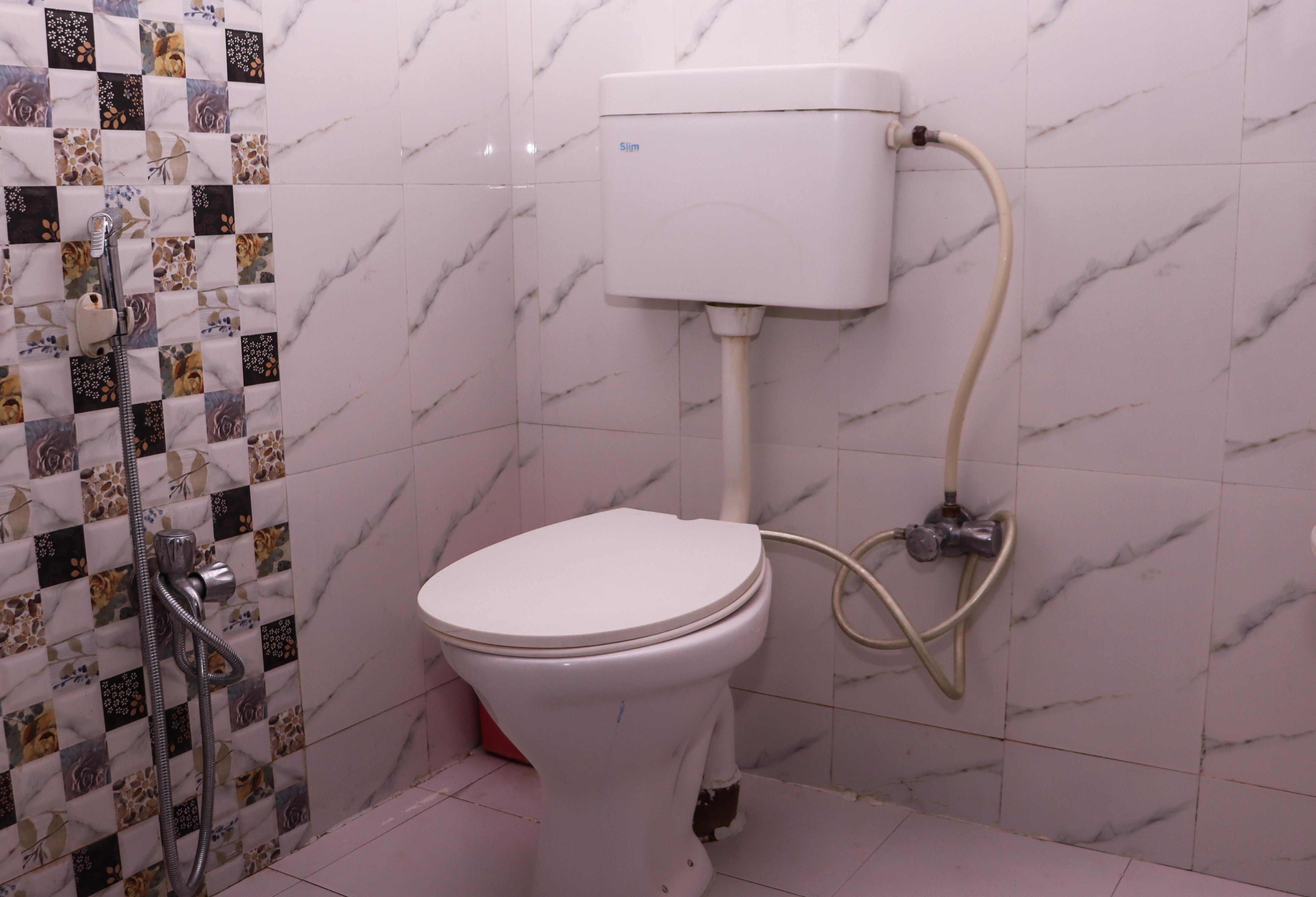 Hotel Gem Plaza - Tap to explore photos