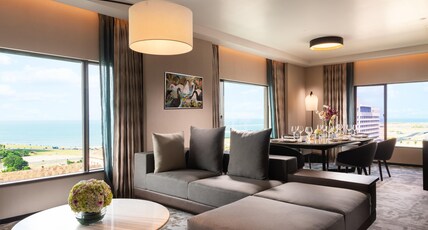 Hilton Colombo Room Type - KING DELUXE SEA VIEW SUITE