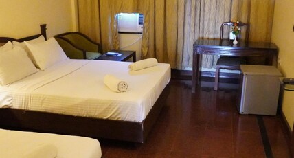 SIMSAN HOTEL Room Type - Executive Triple Bed Room