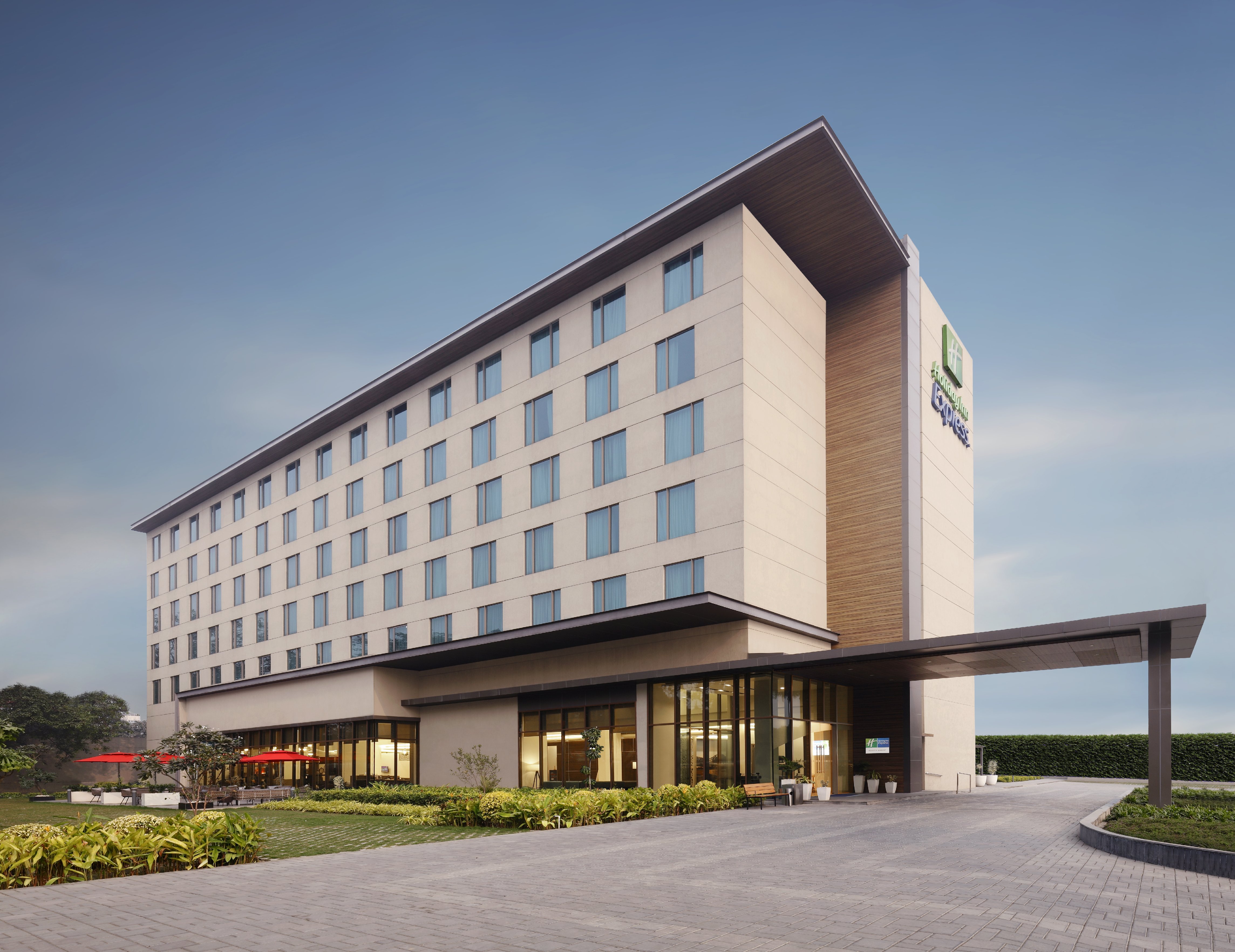 Holiday Inn Express, Kolkata Airport - Tap to explore photos