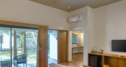 Tree of Life Shambala Yercaud Room Type - Luxury Room with Bath Tub Tree of Life Shambala Yercaud Room Type - Luxury Room with Bath Tub