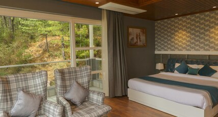 The Retreat Mashobra Room Type - Elegant room with Balcony and mountain view