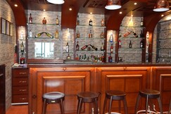 The Avenue Orlim | Restaurant & Pool