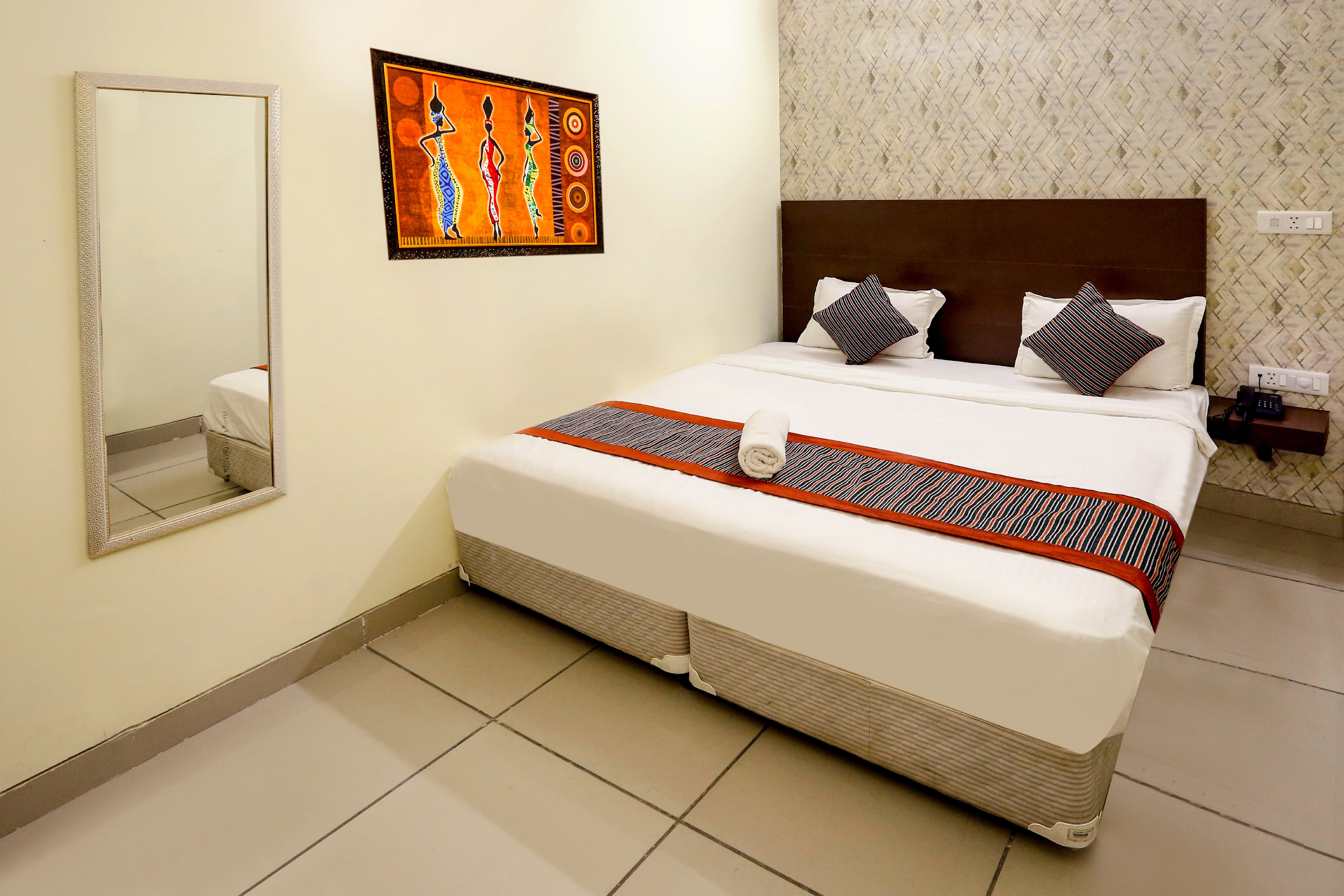 EDGE HOMESTAY - Tap to explore photos