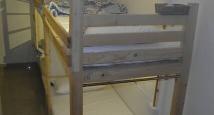 SALAAM NAMASTEY BACKPACKERS Room Type - 1 BED IN 2 BEDDED CABIN DORM