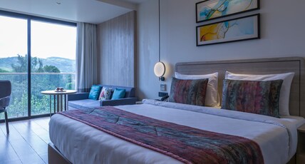 Regenta SGS Greenotel - Lonavala Room Type - Deluxe Valley View Room