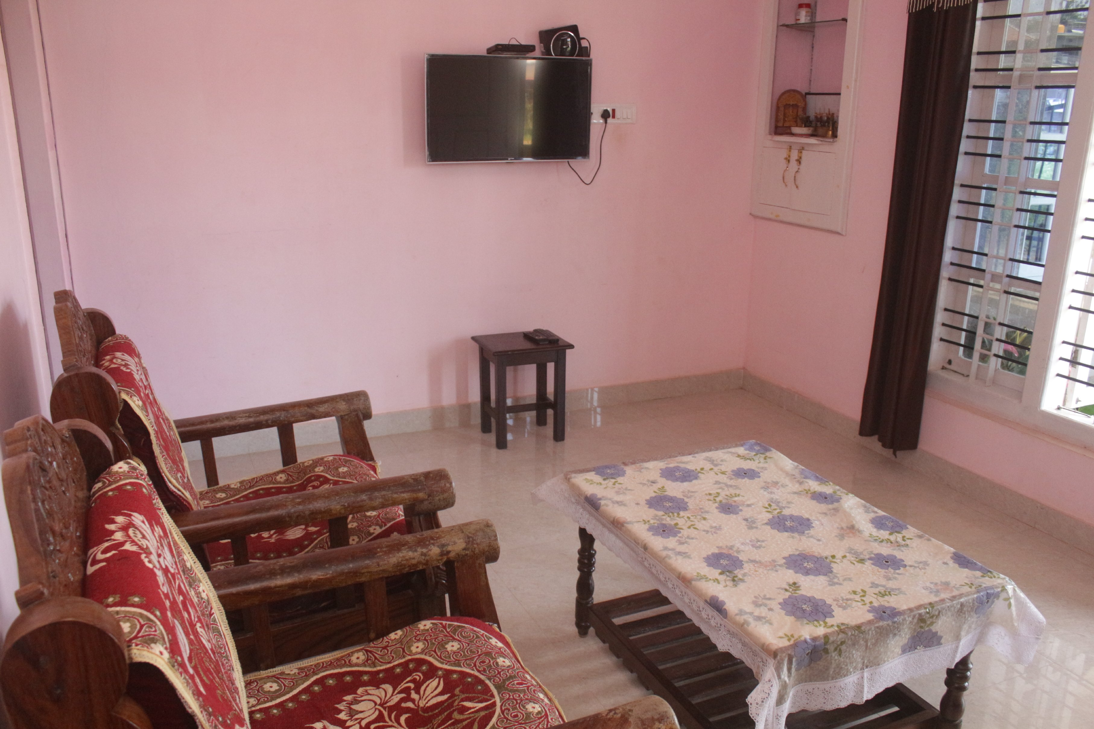 Sili Homestay - Tap to explore photos