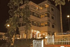 Rooms of Green Point Resort