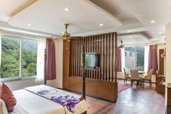 DLS Hotels on The Ganges