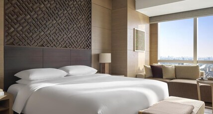 Park Hyatt Guangzhou Room Type - Deluxe Suite, 1 King Bed, City View Park Hyatt Guangzhou Room Type - Deluxe Suite, 1 King Bed, City View