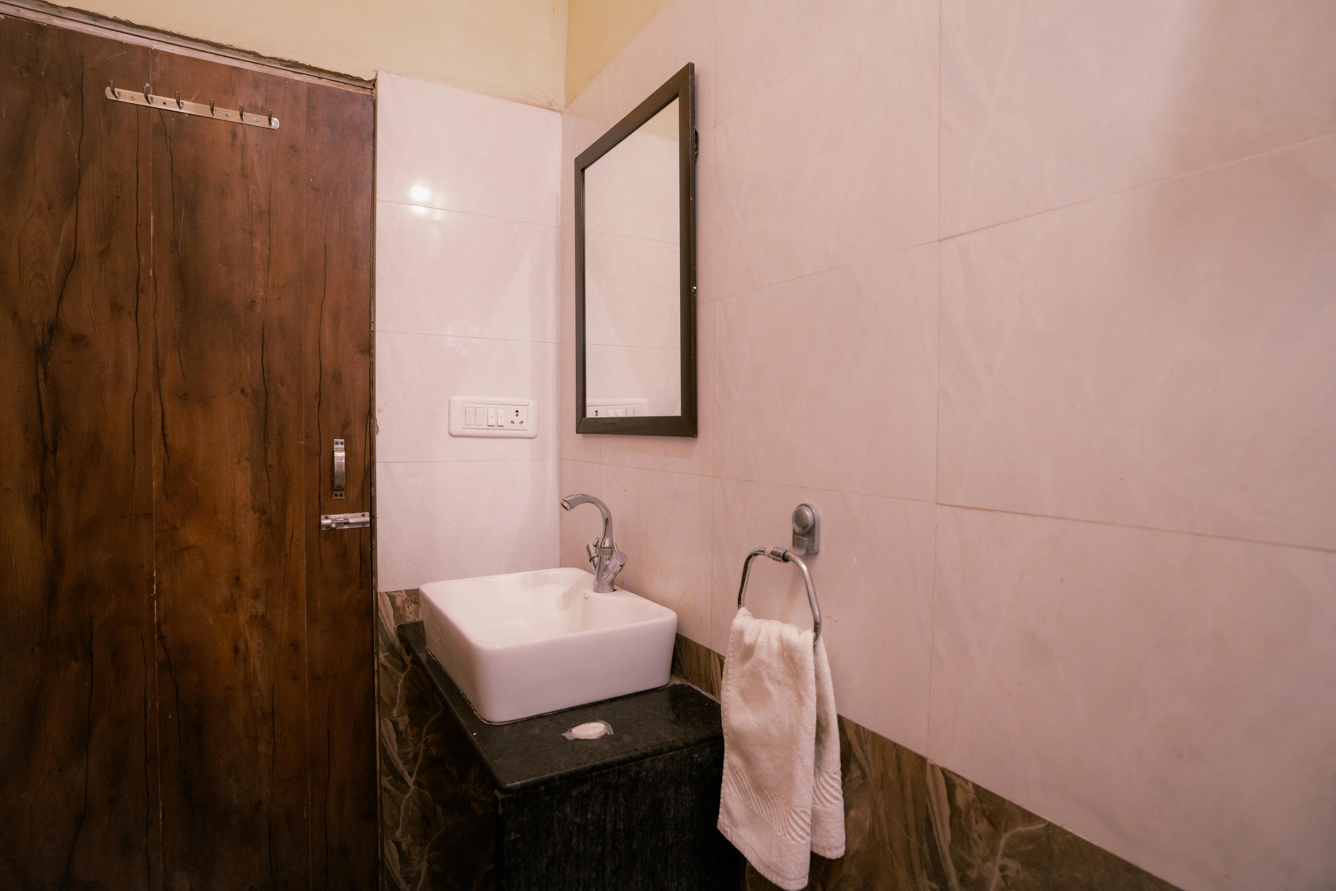 Hari Priya Resort Udaipur - Tap to explore photos
