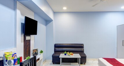 Hotel Heritage Home Paharganj - 3 mins from Railway Station Room Type - Super Deluxe Room