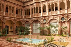 Hotel Bhanwar Niwas (Rampuria Haveli)