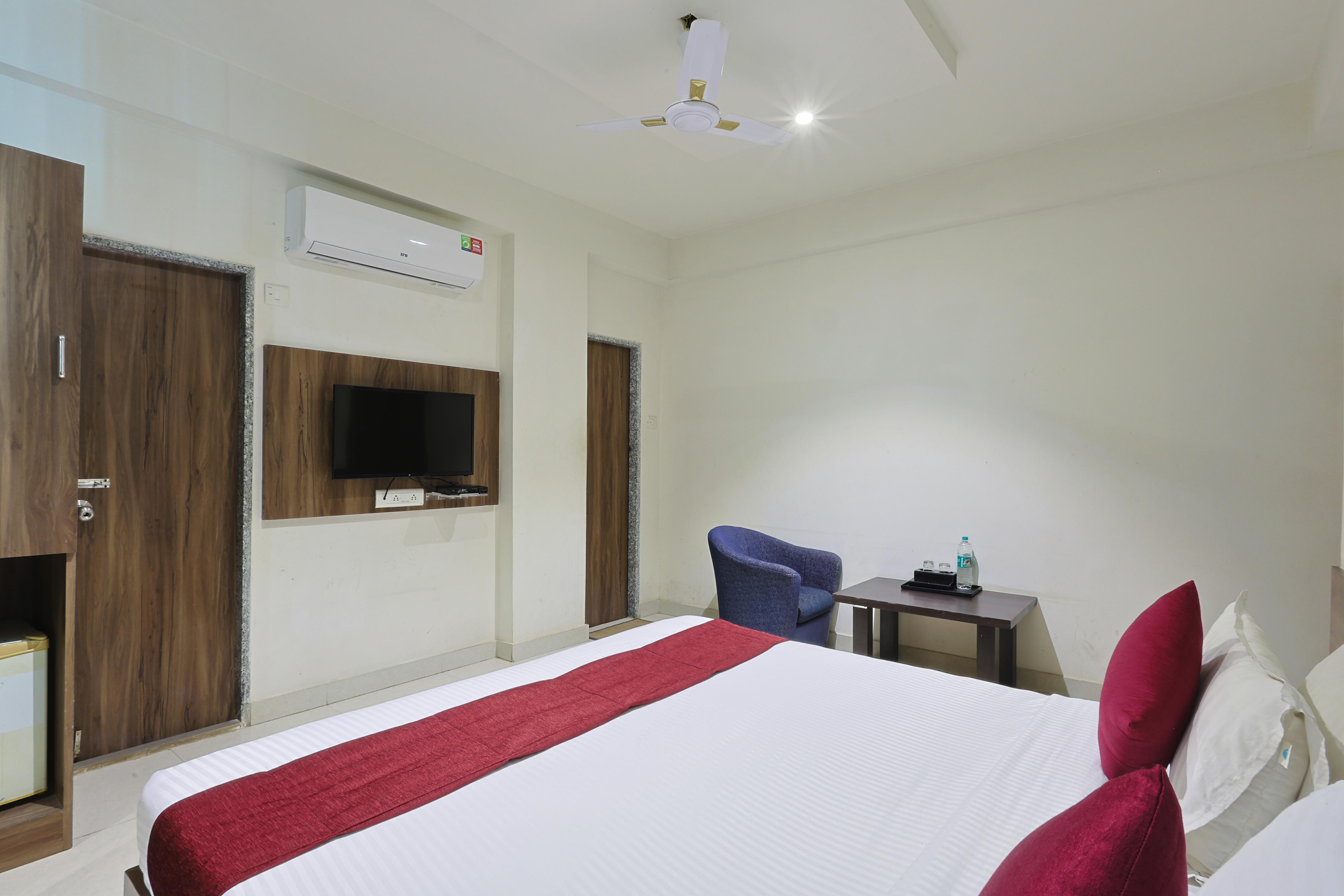 Hotel Scintilla - Tap to explore photos