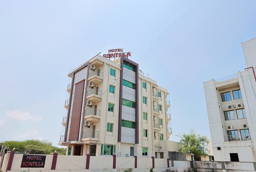 The Castle Crown - Hotel Scintilla, Somnath