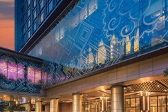 Hilton Manila Newport World Resorts