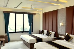 Hotel Royal Square by Sky Stays